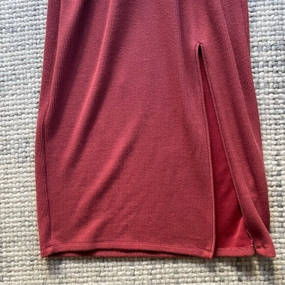 SAYLOR Red Ribbed Cher Midi Dress in Vemellion Large - Picture 3 of 8